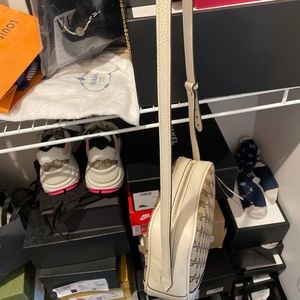 AUTHENTIC Marmont Messenger Small Gg Canvas Handbang